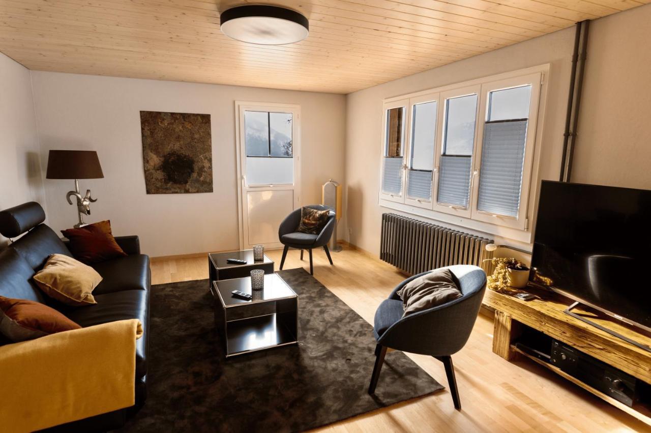 Chalet Egglen "Typical Swiss House, Best Views, Private Jacuzzi" Зигрисвиль Экстерьер фото